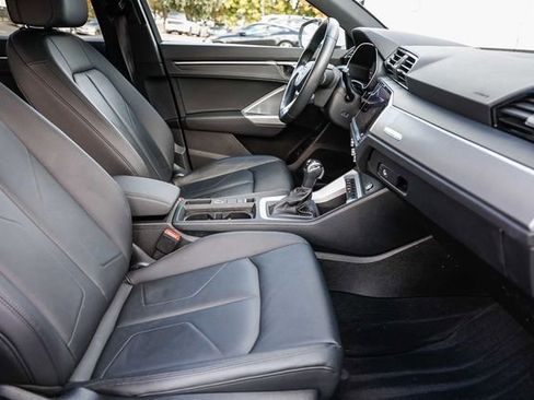 Used 2022 Audi Q3 2.0T Premium image 17