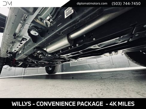 Used 2024 Jeep Wrangler Unlimited AWD/4WD image 55