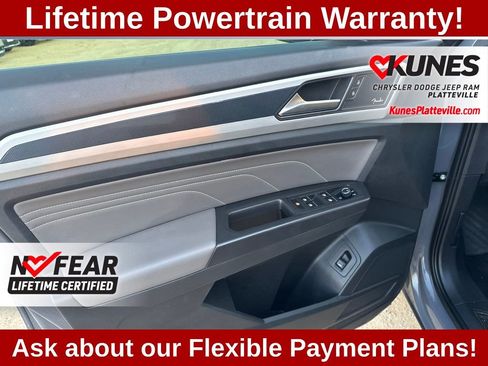 Used 2023 Volkswagen Atlas Cross Sport SEL Premium R-Line AWD/4WD image 19
