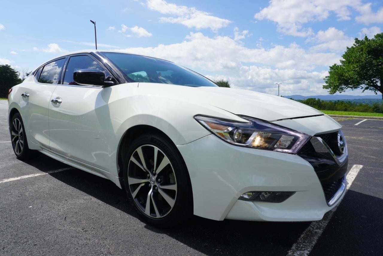 Used 2017 Nissan Maxima 3.5 S w/ Interior Lighting Package FWD image 3