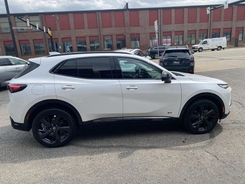 Certified 2025 Buick Envision Sport Touring image 9
