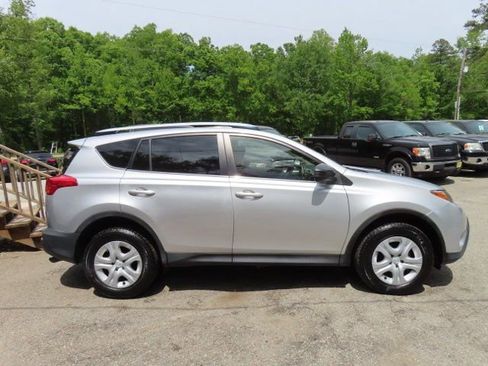 Used 2014 Toyota RAV4 LE FWD image 6