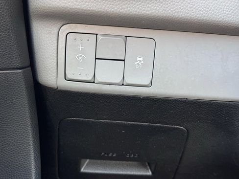 Used 2016 Kia Soul + image 23