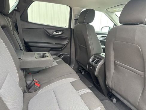 Used 2025 Chevrolet Blazer LT AWD/4WD image 19