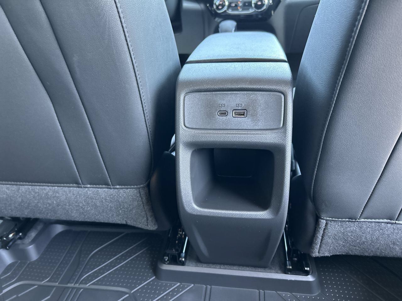 New 2026 Chevrolet Trax LT w/ Sunroof Package FWD image 17