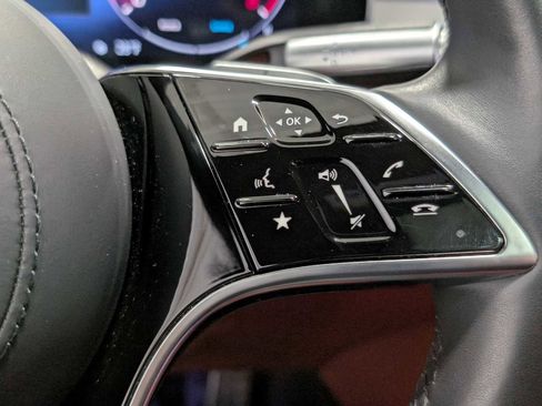 Certified 2023 Mercedes-Benz S 500 4MATIC image 32