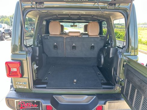 Used 2023 Jeep Wrangler Unlimited Sahara AWD/4WD image 24