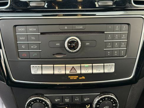 Used 2019 Mercedes-Benz GLE 400 4MATIC image 31