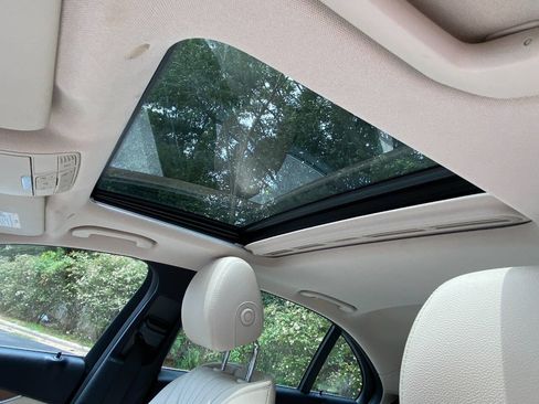 Used 2018 Mercedes-Benz E 300 image 42