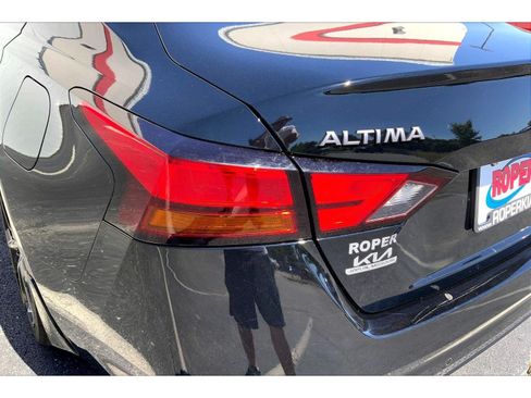 Used 2024 Nissan Altima 2.5 SR FWD image 28