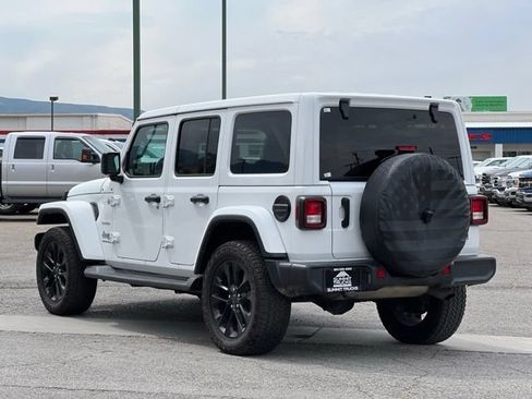 Used 2023 Jeep Wrangler Unlimited Sahara w/ Cold Weather Group AWD/4WD image 7