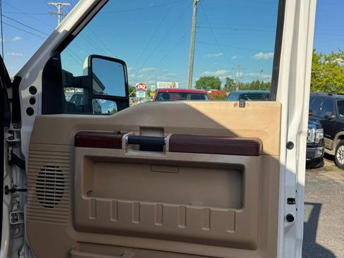 Used 2014 Ford F350 King Ranch w/ Snow Plow Prep Package AWD/4WD image 19