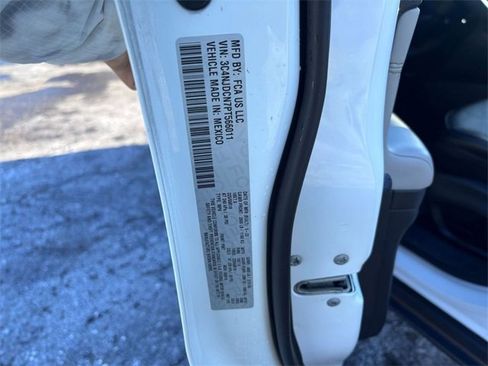 Certified 2023 Jeep Compass Limited image 30