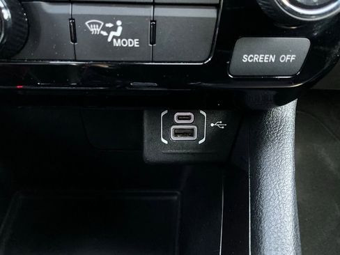 Used 2025 Jeep Compass Latitude image 26