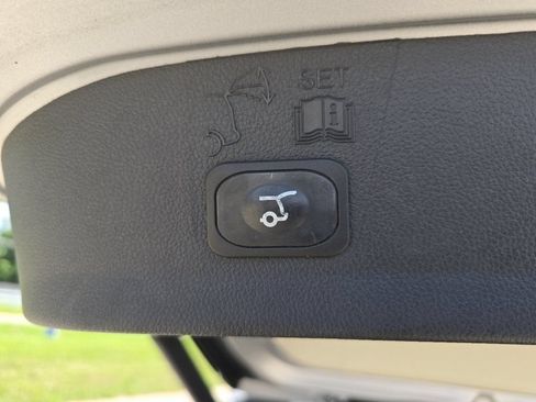 Used 2015 Ford Escape Titanium AWD/4WD image 19