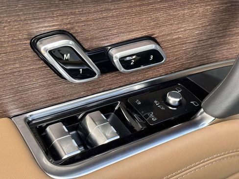 New 2026 Land Rover Range Rover SE AWD/4WD image 17