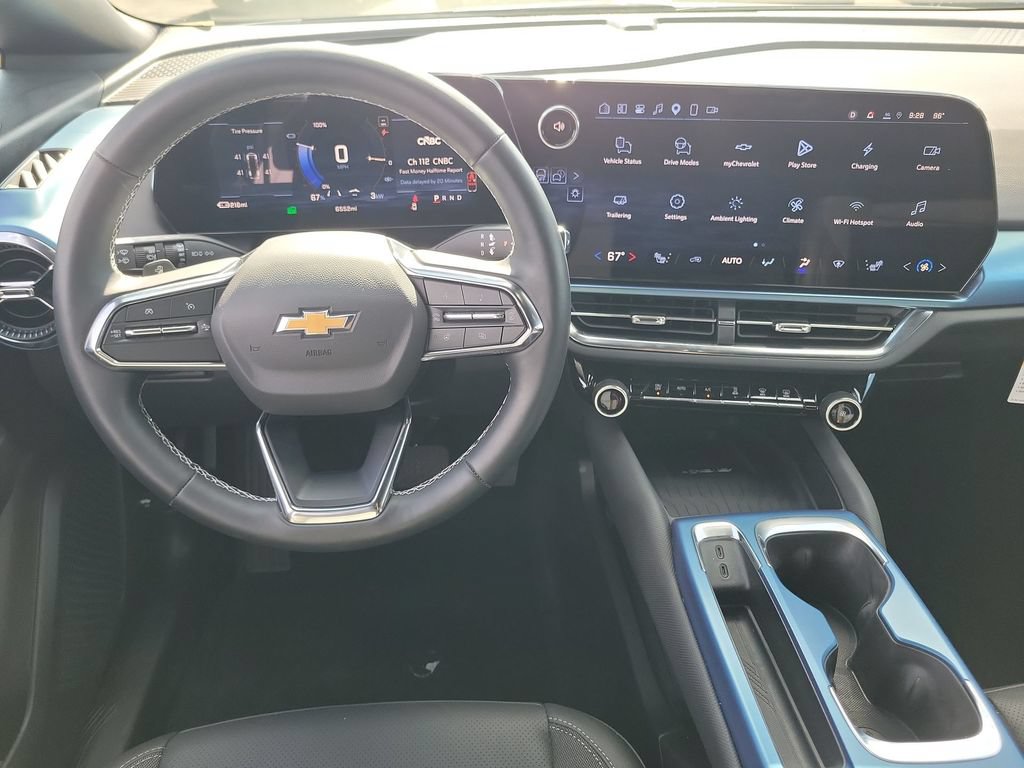 Used 2026 Chevrolet Equinox EV LT FWD image 11