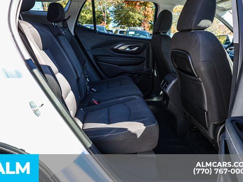 Used 2024 GMC Terrain SLE image 22