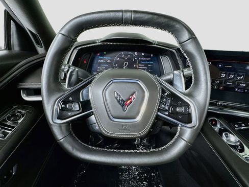 Used 2022 Chevrolet Corvette Stingray Premium Cpe w/ Z51 Performance Package RWD image 19