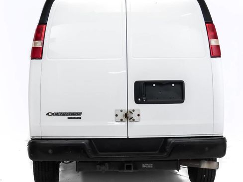 Used 2014 Chevrolet Express 3500 3500 3dr Extended Cargo Van image 8