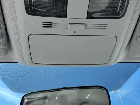 Used 2015 Subaru Forester 2.5i AWD/4WD image 18