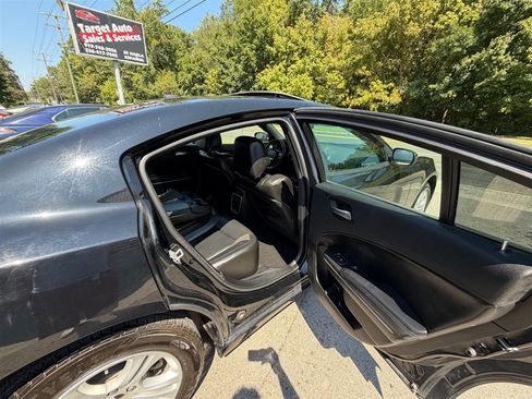 Used 2022 Dodge Charger SXT w/ Leather Interior Group RWD image 14