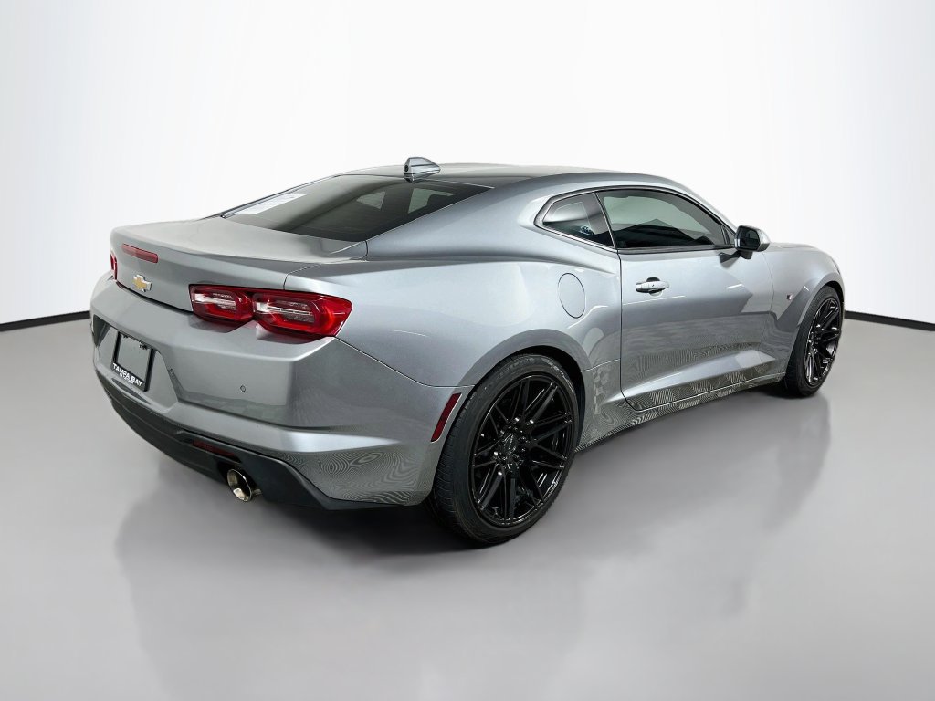 Used 2024 Chevrolet Camaro LT RWD image 3