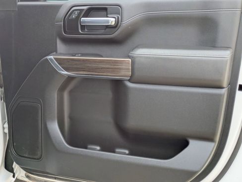 Used 2022 Chevrolet Silverado 2500 LT w/ Texas Edition image 29