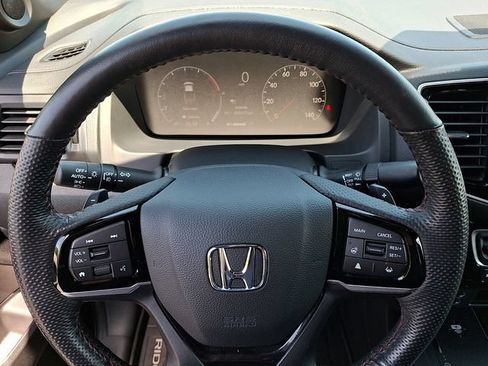 Used 2025 Honda Ridgeline Black Edition image 20