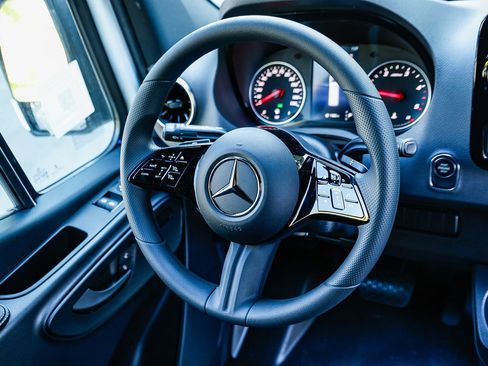 New 2026 Mercedes-Benz Sprinter 2500 image 13