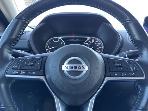 Used 2023 Nissan Sentra SV FWD image 14