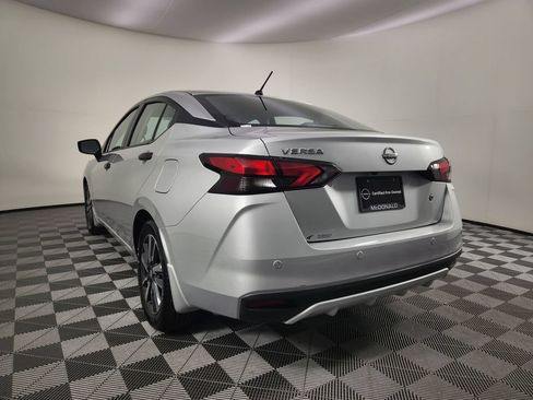 Certified 2025 Nissan Versa S w/ S Plus Package FWD image 3