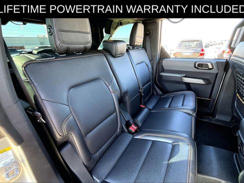 Used 2023 Ford Bronco Badlands image 34