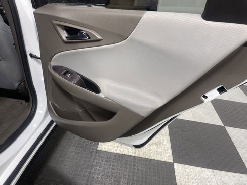 Used 2021 Chevrolet Malibu LT image 18