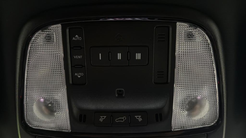 Used 2025 Dodge Durango R/T AWD/4WD image 33