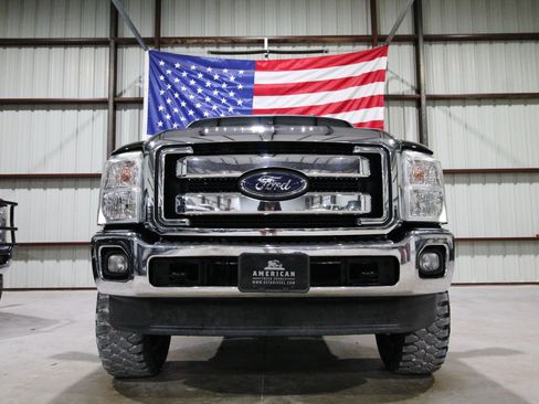 Used 2012 Ford F250 Lariat w/ Lariat Ultimate Pkg AWD/4WD image 2