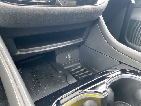 New 2026 Chrysler Pacifica Limited w/ S Appearance Package image 33