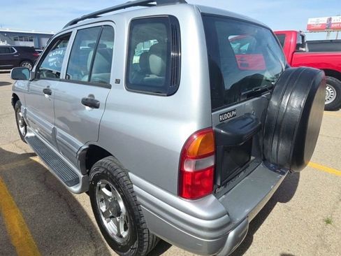 Used 2001 Chevrolet Tracker LT image 4
