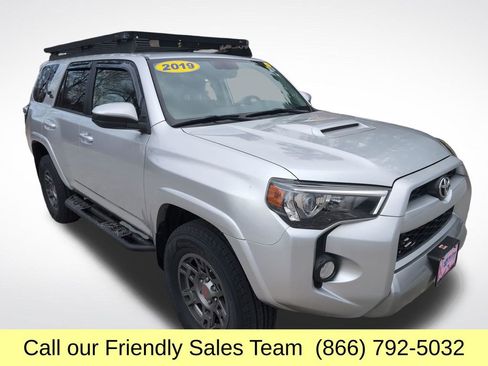 Used 2019 Toyota 4Runner TRD Off-Road image 9
