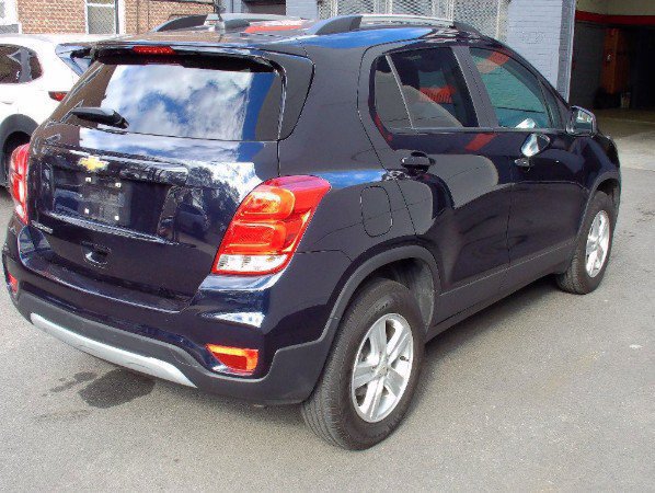 Used 2021 Chevrolet Trax LT w/ LT Convenience Package AWD/4WD image 6