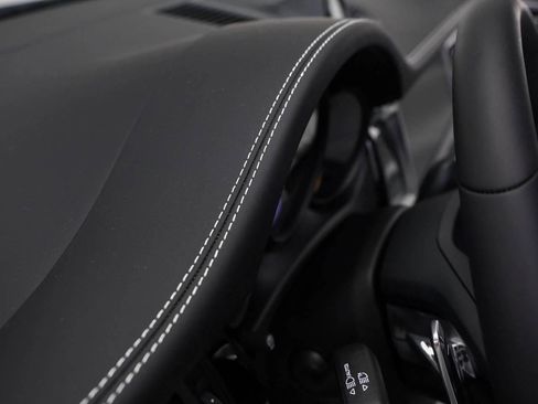 New 2025 Porsche Macan image 76