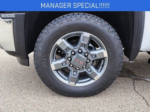 New 2026 GMC Sierra 2500 SLT w/ SLT Premium Package AWD/4WD image 39