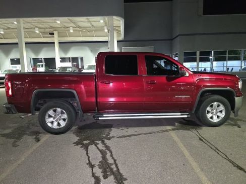 Used 2017 GMC Sierra 1500 SLE w/ SLE Value Package AWD/4WD image 6