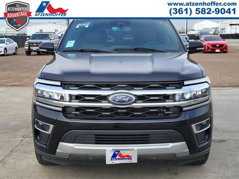 Used 2022 Ford Expedition Limited image 2