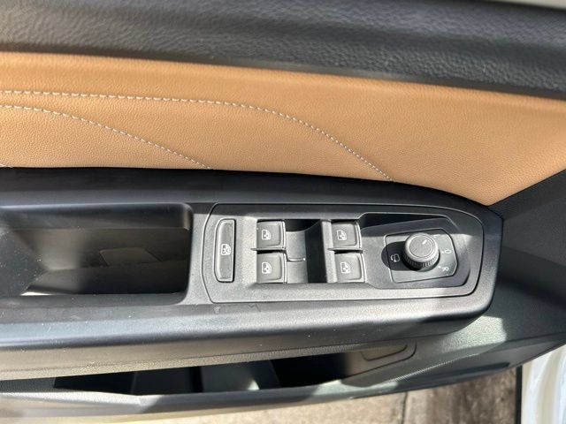 Used 2021 Volkswagen Atlas Cross Sport SEL Premium R-Line AWD/4WD image 11