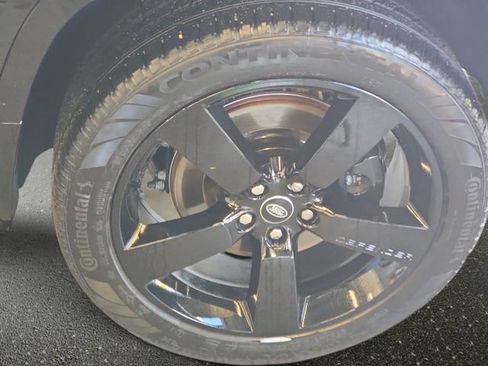 Used 2022 Land Rover Defender 110 AWD/4WD image 34