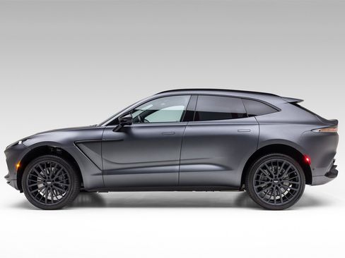 Used 2022 Aston Martin DBX AWD/4WD image 4
