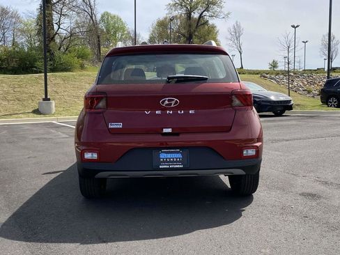 New 2026 Hyundai Venue SEL FWD image 4