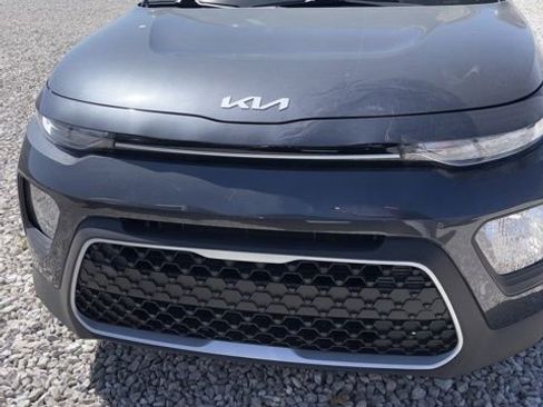 Used 2020 Kia Soul LX image 2