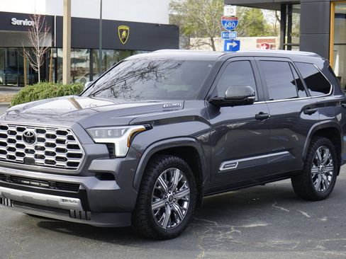 Used 2024 Toyota Sequoia Capstone image 2